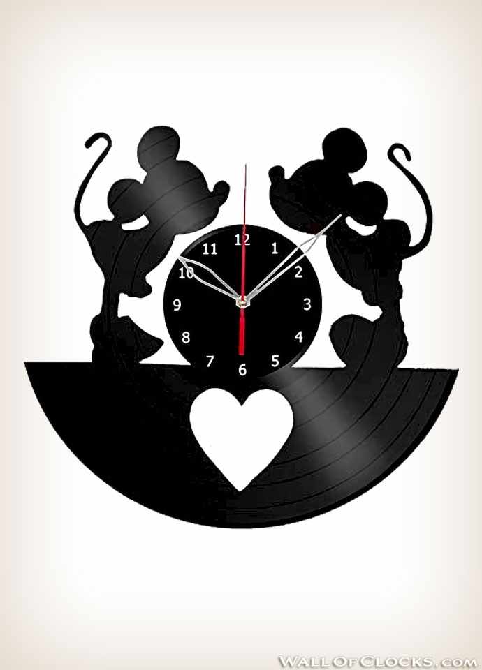 Mickey and Minnie Mouse Disney Vinyl Clock